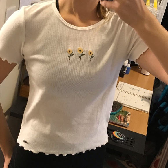 Hollister Top - Picture 1 of 7